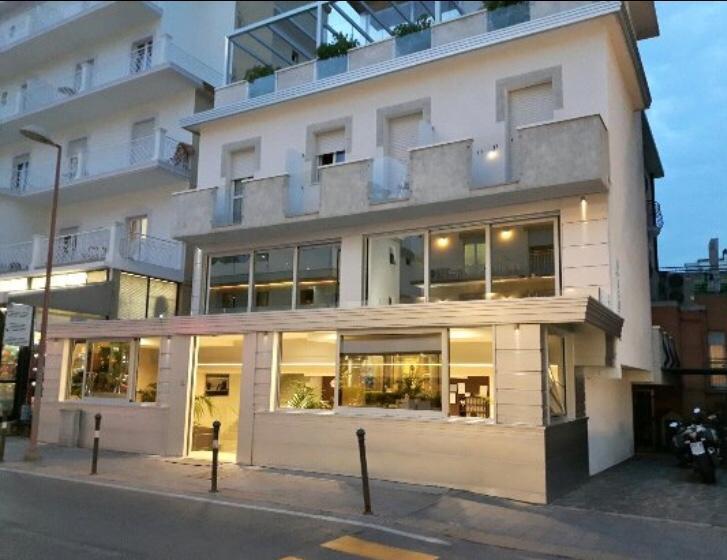 Hotel Romina Rímini Exterior foto